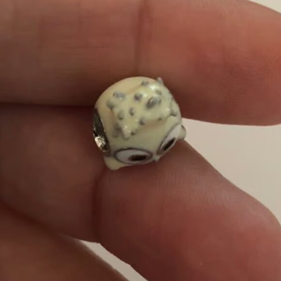 Samantha Angry Birds Hatchling Charm - Picture 3 of 5